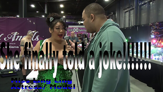 สาวแก่และวัยรุ่นสุดฮ็อตโดนเย็ดหนักที่ Exxxotica New Jersey