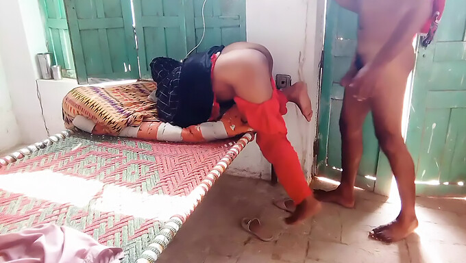 Budak Lelaki Muslim Menggoda Dan Bersetubuh Dengan Gadis Padosan Dalam Video Anal Dan Ass To Mouth