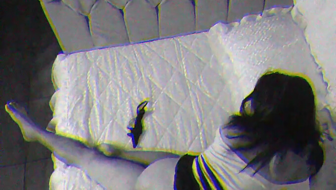 Garota Latina De 18 Anos Experimenta Um Final Feliz Neste Vídeo Pov