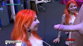 Appel De Casting Pour Une Jeune Rousse Sexy Avec Des Tatouages Et Des Piercings